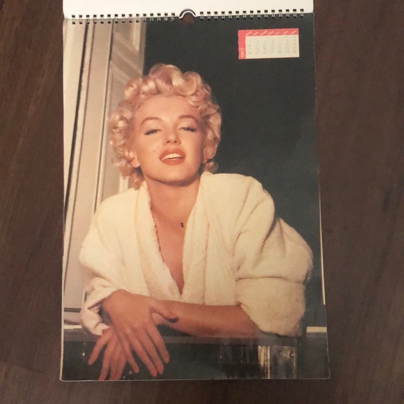 🌺Marilyn Monroe 1989 calendar Vintage - Picture 7 of 8